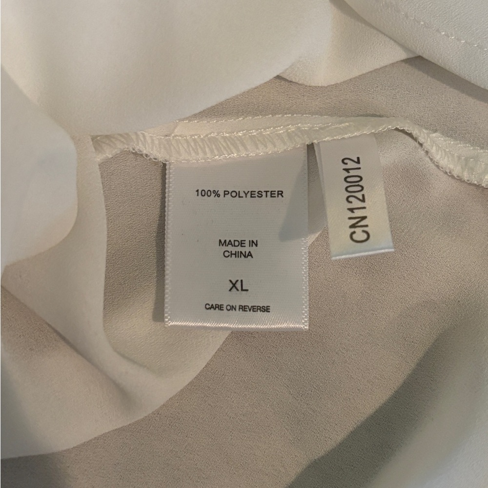 New York & Company Women’s Short Sleeve Blouse Size XL NWT - Picture 5 of 5